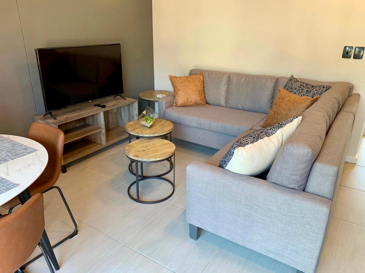 Oyster Lagoon Villa - Luxurious 2 Bed Apartment In นิสนา ภายนอก รูปภาพ
